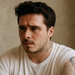 Brooklyn Beckham tetoválásának eltakarása újabb családi konfliktus pletykákat élesztett – A rajongók rejtett üzeneteket fedeztek fel